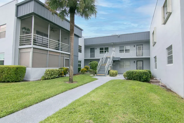 a view of backyard and entertaining space