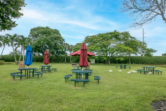 a view of houses with a lake view
