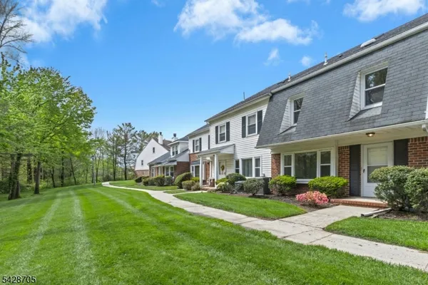$535,000 | 12 Harwich Court, Scotch Plains, NJ 07076