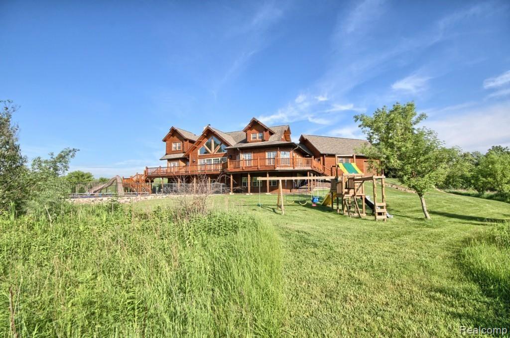1598 Woodhaven Road Howell, MI 48855 - Photo 42 of 52 Rear_2nd_View.jpg