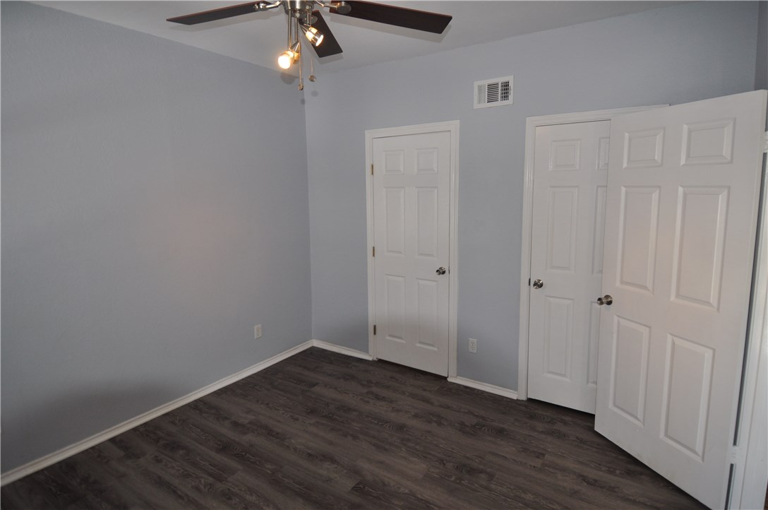 706 West 22nd Street, Unit 305 Austin, TX 78705 - Photo 14 of 20 Master bedroom with access to master bath and walk-in closet