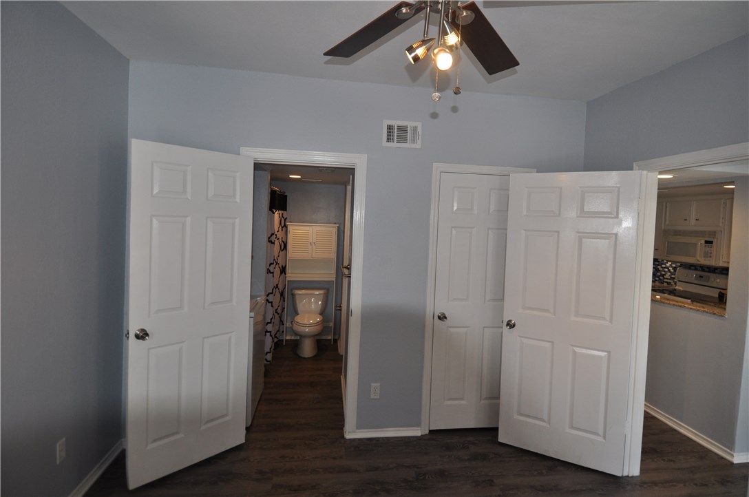 706 West 22nd Street, Unit 305 Austin, TX 78705 - Photo 15 of 20 Master bedroom with master bath shown