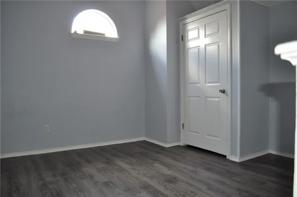 $2,100 | 706 West 22nd Street, Unit 305, Austin, TX 78705