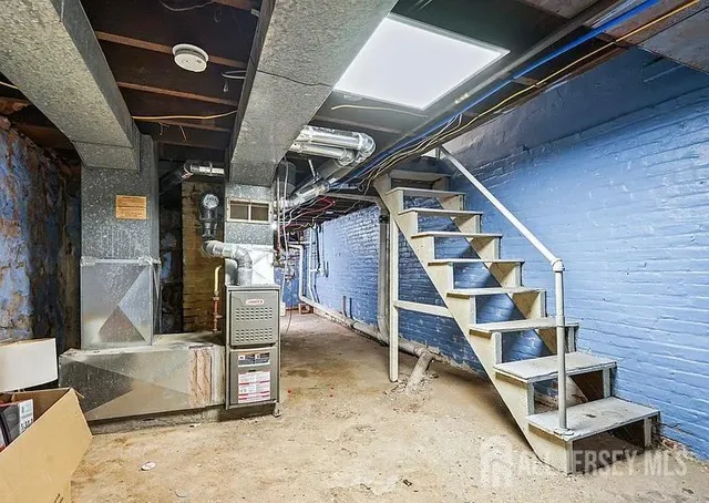 $270,000 | 215 Rusling Street, Trenton, NJ 08611