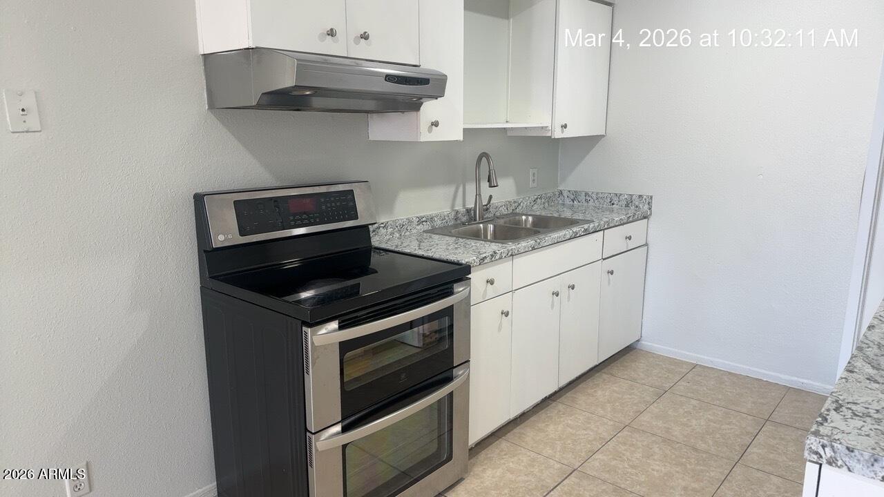 2026 West Cactus Road, Unit A Phoenix, AZ 85029 - Photo 2 of 9 IMG_2247