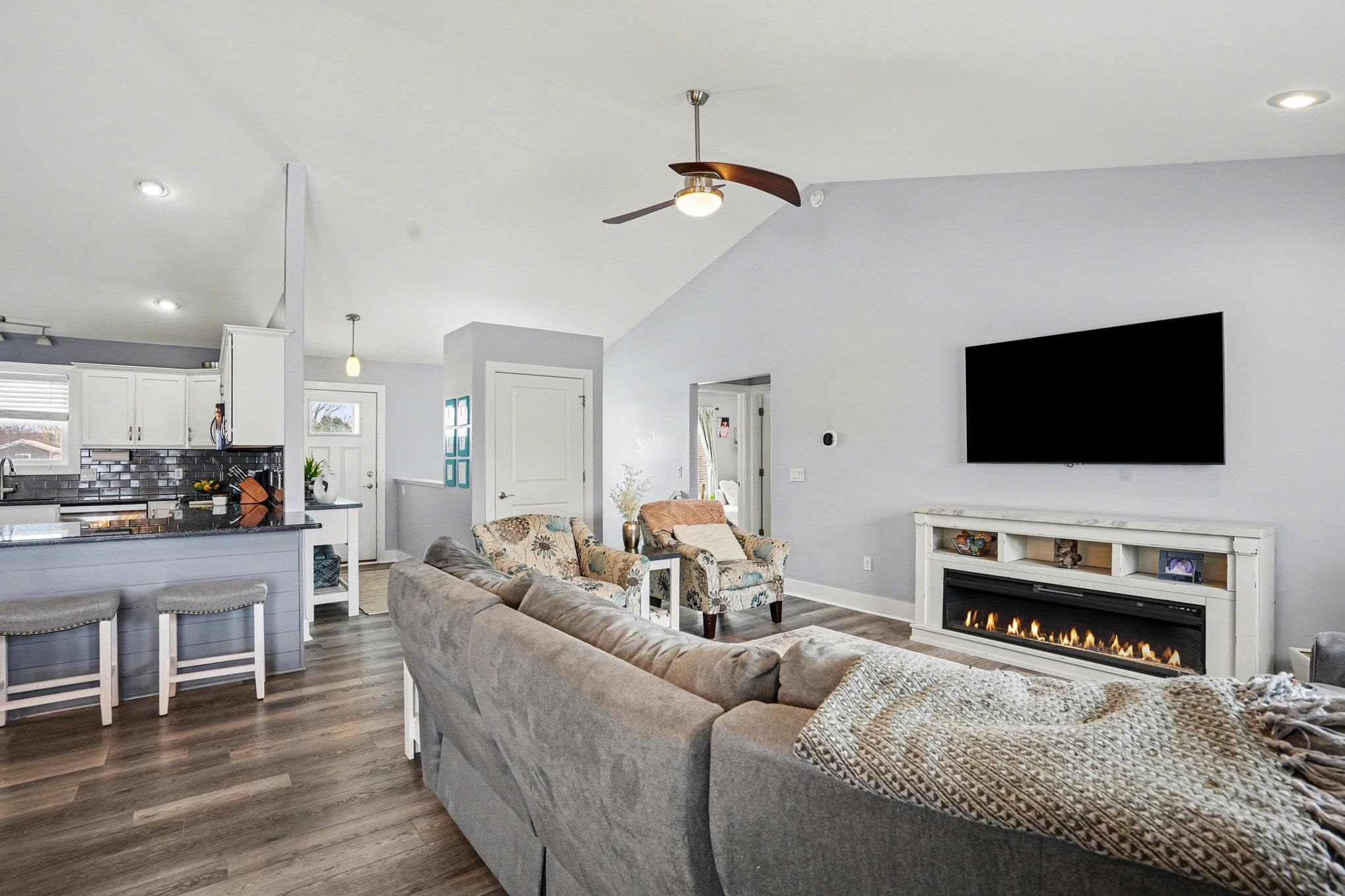 8535 Summer Ridge Drive Freeland, MI 48623 - Photo 4 of 37 Gallery Image 4