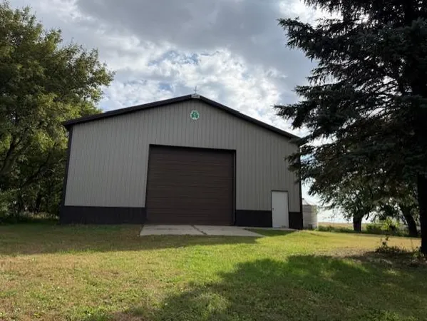 $389,000 | 91224 510th Avenue, Windom, MN 56101