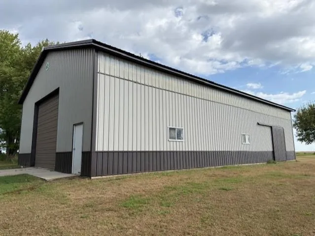 $395,000 | 91224 510th Avenue, Windom, MN 56101