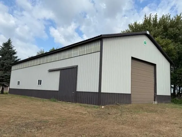$389,000 | 91224 510th Avenue, Windom, MN 56101