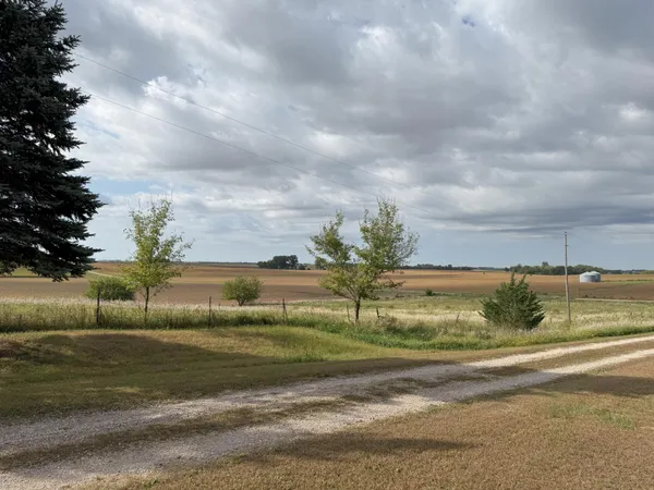 $389,000 | 91224 510th Avenue, Windom, MN 56101