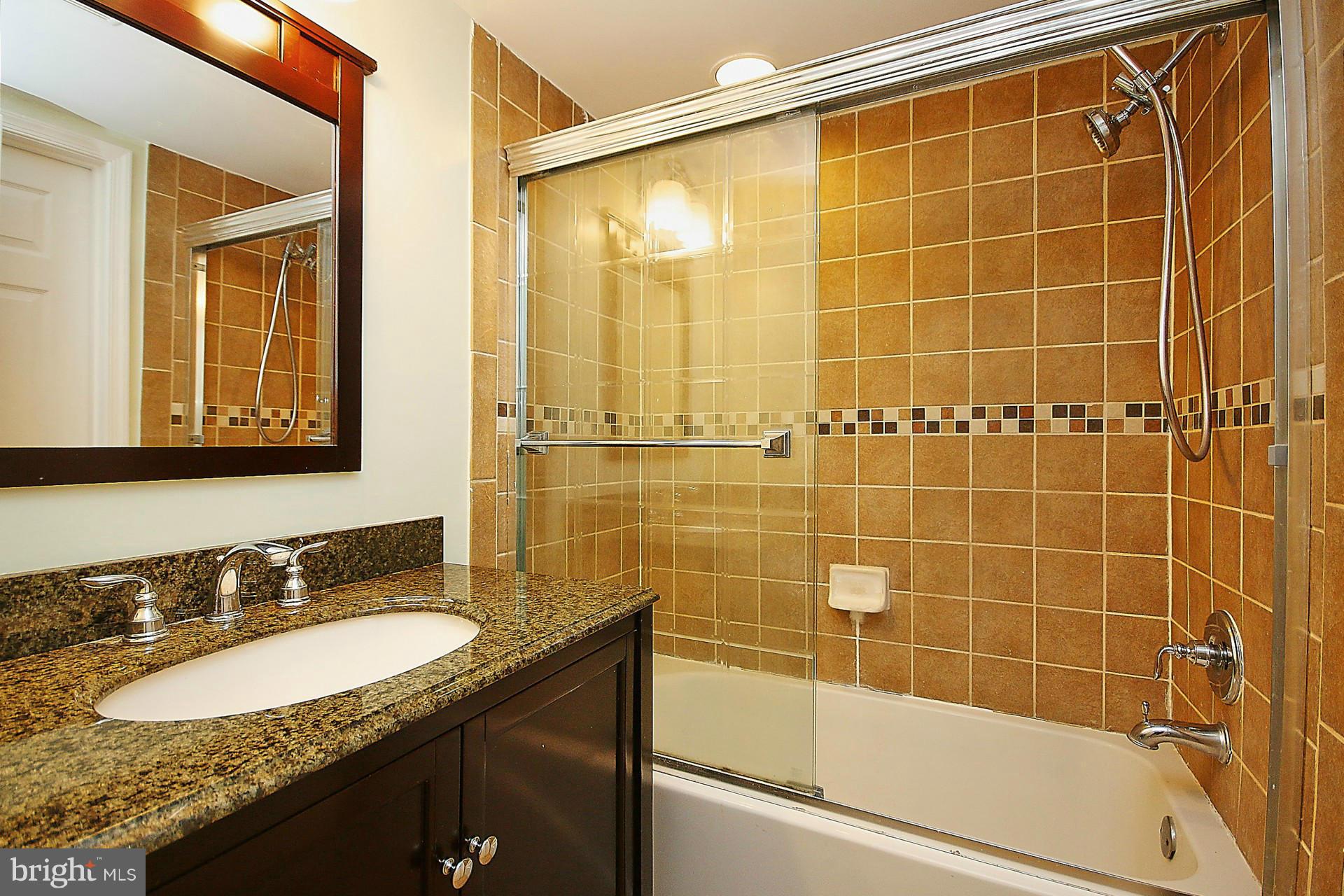 5902 Queenston Street, Unit K Springfield, VA 22152 - Photo 15 of 24 Bath