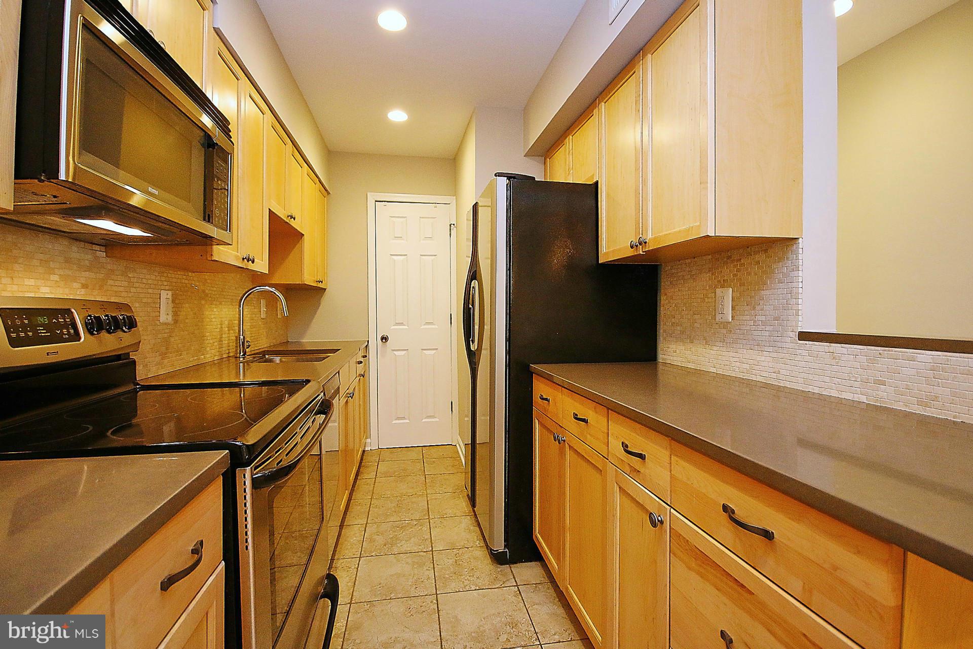 5902 Queenston Street, Unit K Springfield, VA 22152 - Photo 9 of 24 Kitchen