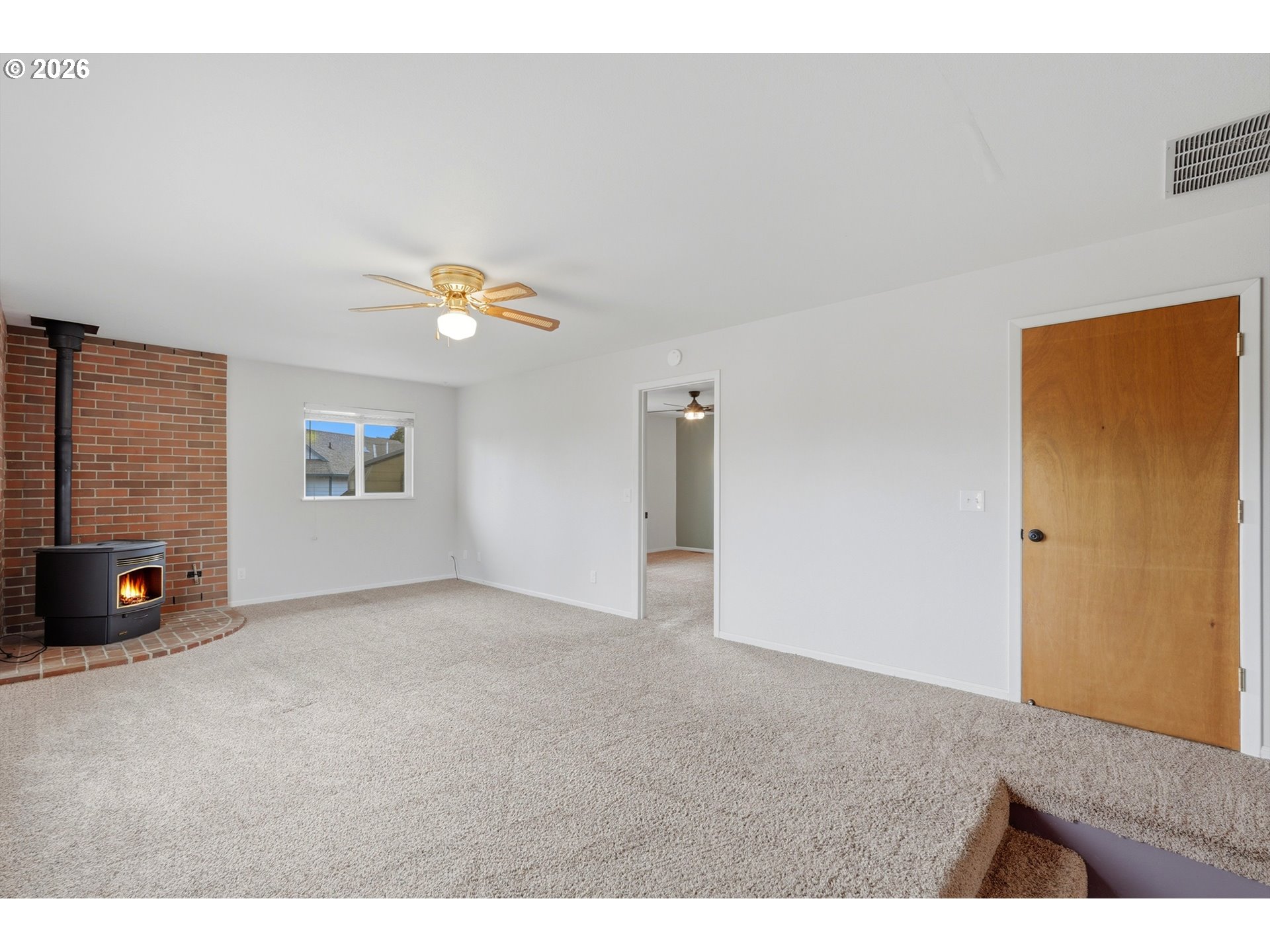 303 Trail Street Gaston, OR 97119 - Photo 9 of 39