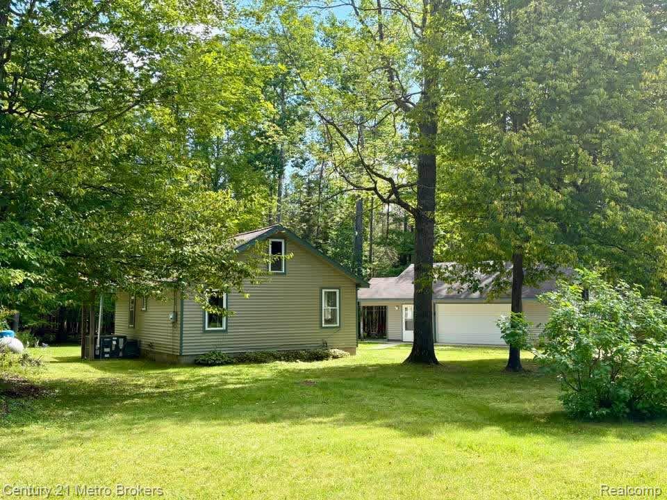 9551 Hall Road Atlanta, MI 49709 - Photo 9 of 36 IMG_1664.jpeg