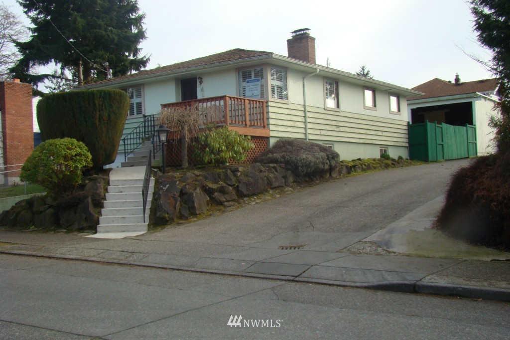 4143 Southwest Austin Street Seattle, WA 98136 - Photo 1 of 18 Gallery Image 1