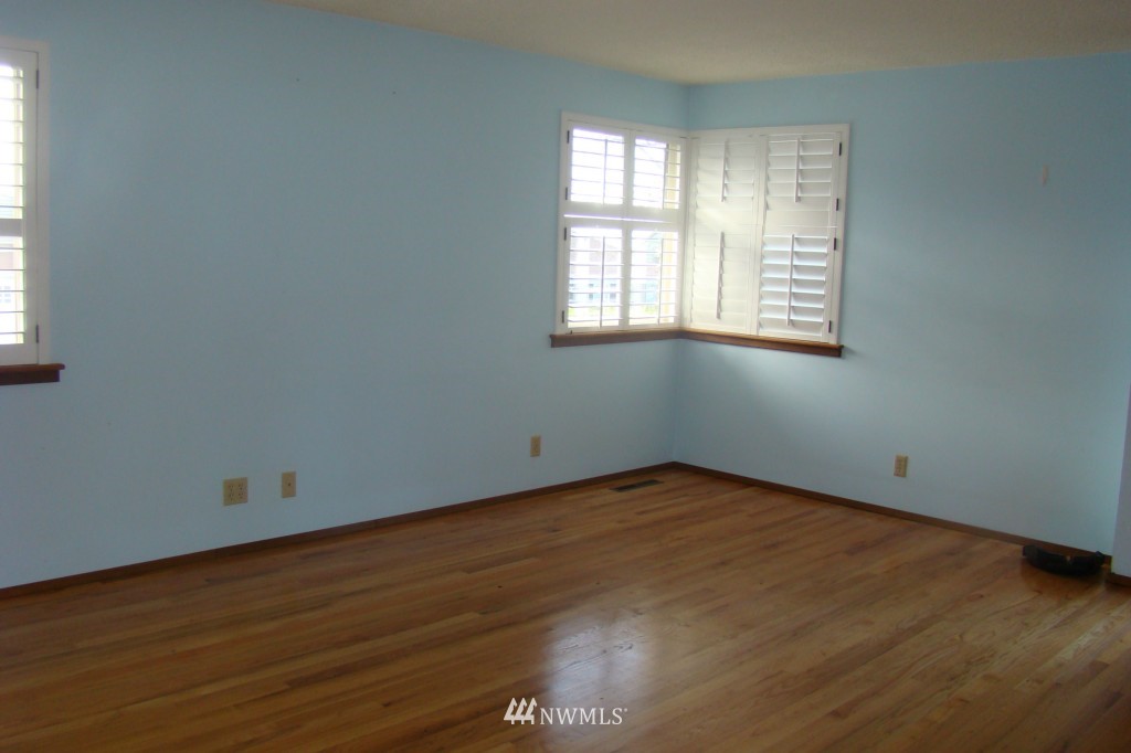 4143 Southwest Austin Street Seattle, WA 98136 - Photo 2 of 18 Gallery Image 2