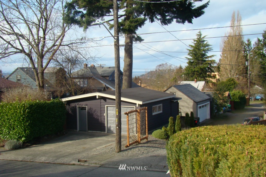 4143 Southwest Austin Street Seattle, WA 98136 - Photo 13 of 18 Gallery Image 13