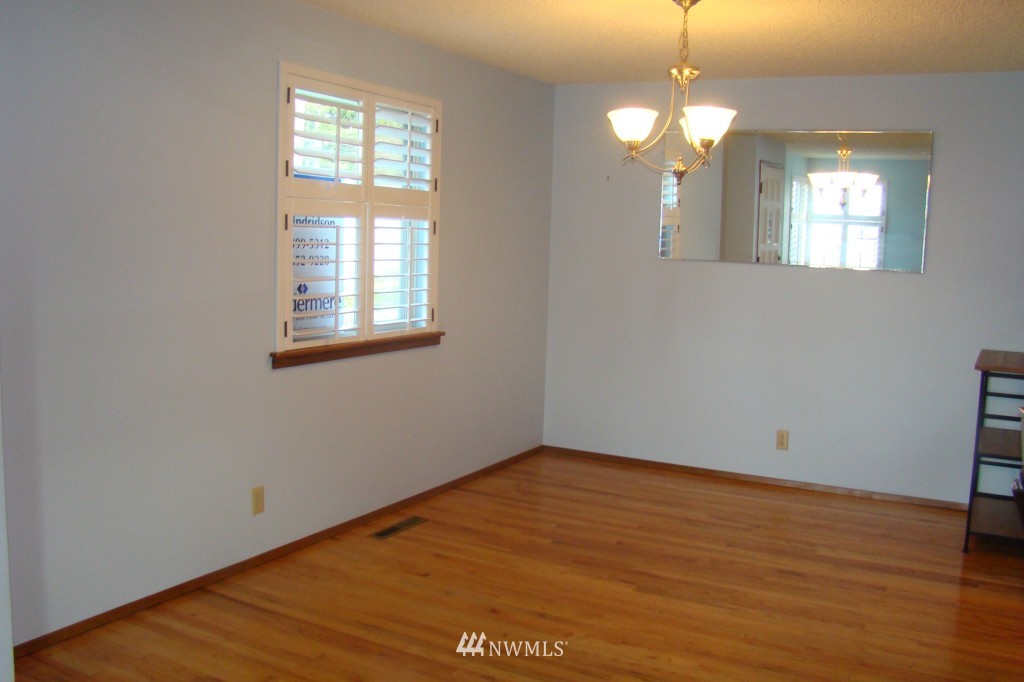 4143 Southwest Austin Street Seattle, WA 98136 - Photo 4 of 18 Gallery Image 4