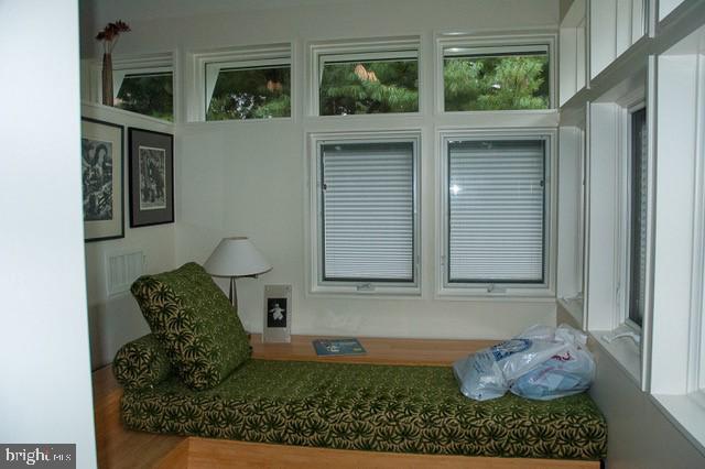 90 Quarter Landing Road Annapolis, MD 21403 - Photo 36 of 58 Versatile space for small guests