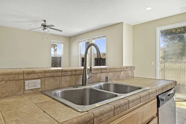 $379,900 | 9397 Vintner Circle, Patterson, CA 95363