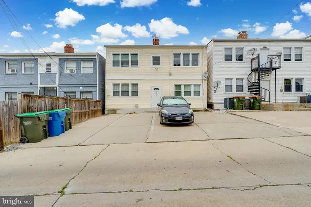 $2,000 | 1333 Adams Street Northeast, Unit 2, Washington, DC 20018