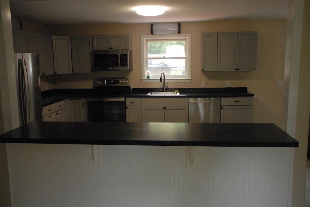 42 Birchdale Road Bow, NH 03304 - Photo 12 of 16 Gallery Image 12
