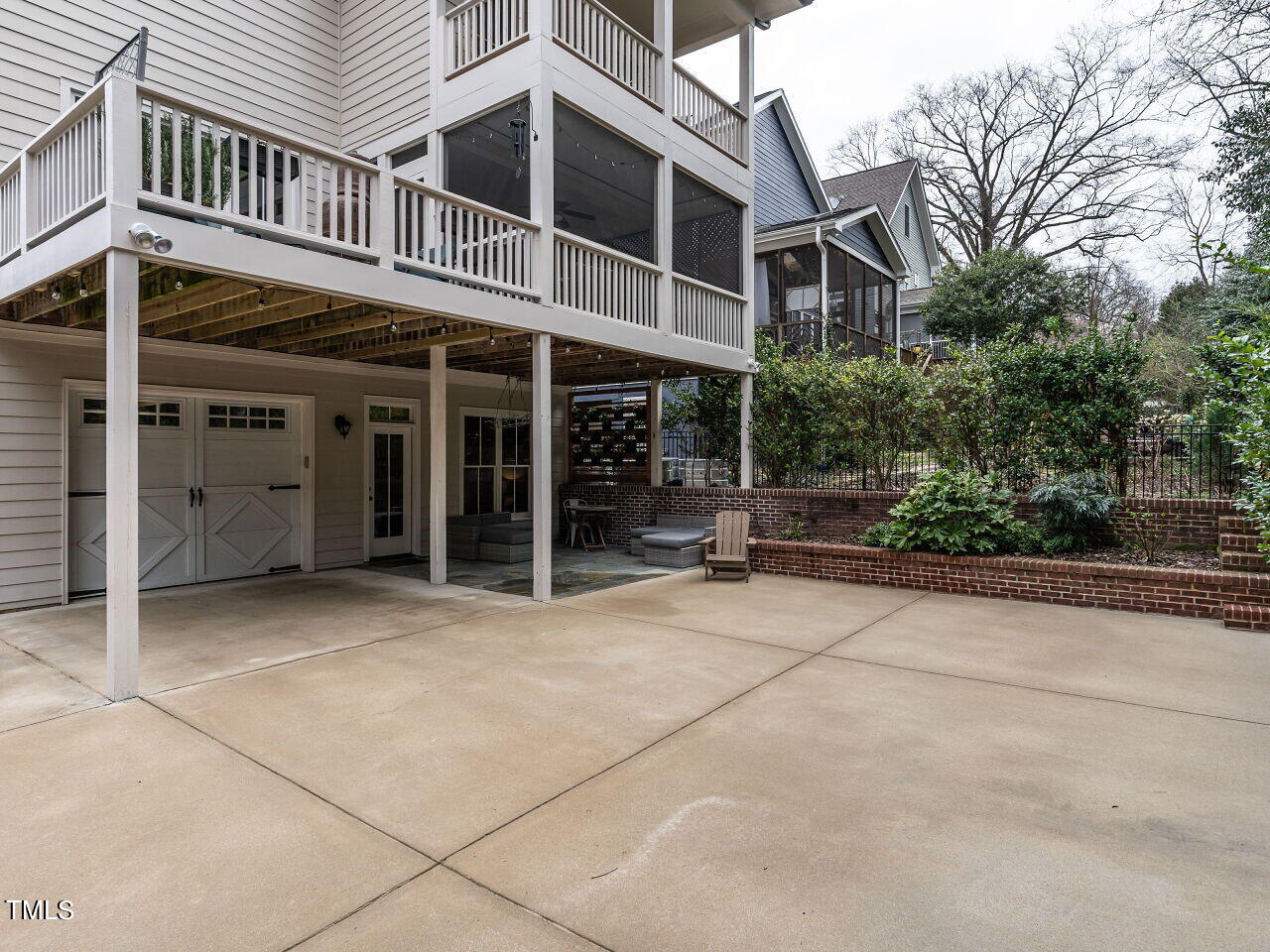 2635 Davis Street Raleigh, NC 27608 - Photo 44 of 46 rear parking / play area