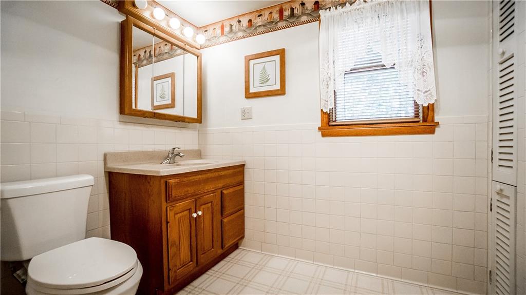146 Eckstein Road Renfrew, PA 16053 - Photo 15 of 25