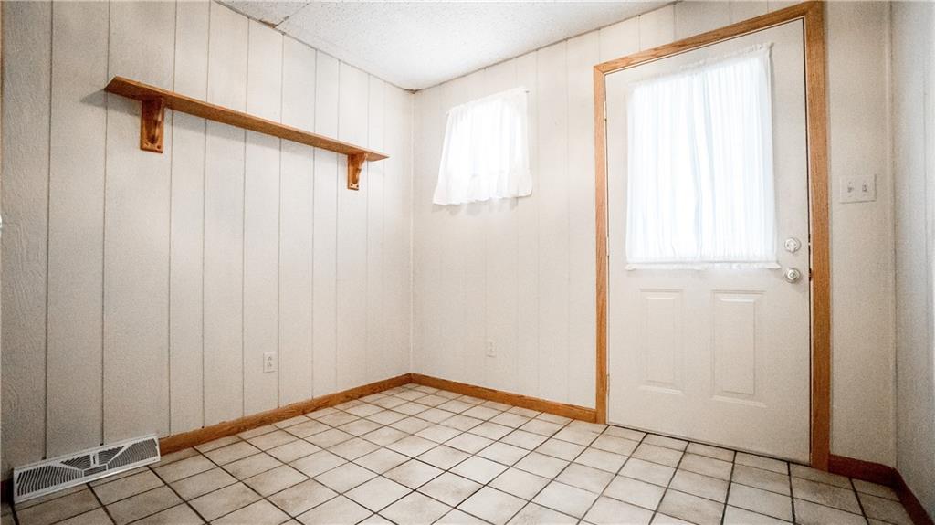 146 Eckstein Road Renfrew, PA 16053 - Photo 4 of 25