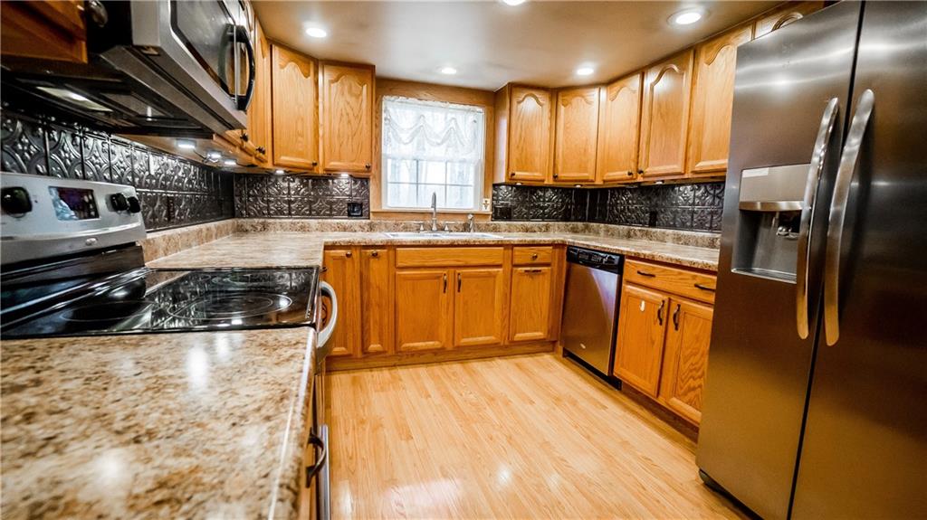 146 Eckstein Road Renfrew, PA 16053 - Photo 9 of 25