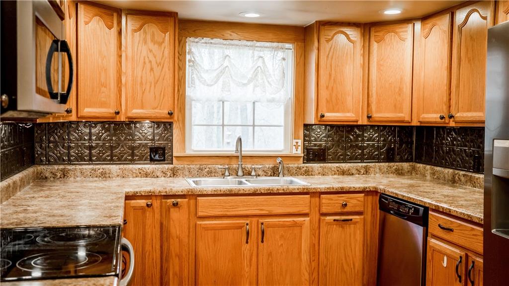 146 Eckstein Road Renfrew, PA 16053 - Photo 10 of 25