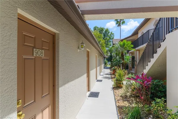 $414,900 | 194 Newport Drive, Unit 908, Naples, FL 34114