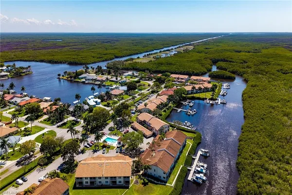 $414,900 | 194 Newport Drive, Unit 908, Naples, FL 34114