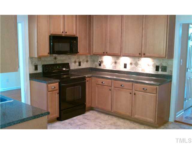 3005 Foundry Place Raleigh, NC 27616 - Photo 7 of 19 Kitchen