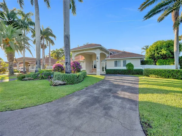 $10,750 | 12401 Southwest 77th Street, Unit 12401, Miami, FL 33183