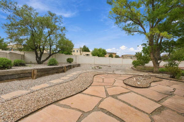 3133 Ashkirk Loop Southeast Rio Rancho, NM 87124 - Photo 6 of 40 Gallery Image 6