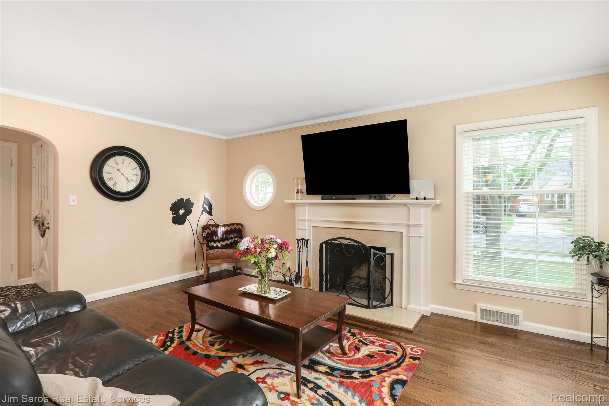 1330 Hampton Road Grosse Pointe, MI 48236 - Photo 4 of 29 Gallery Image 4