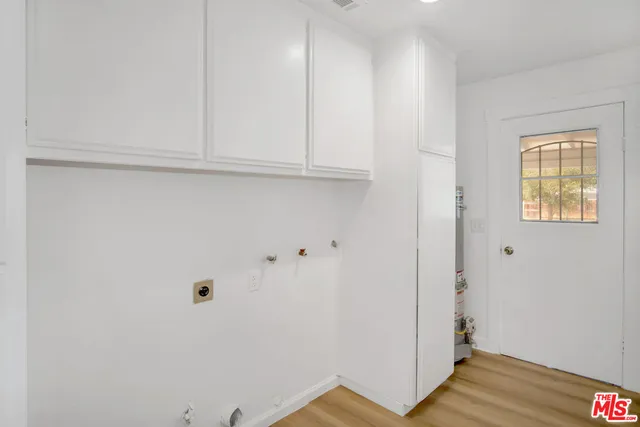 $2,200 | 15376 Washoan Road, Apple Valley, CA 92307