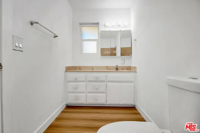 $2,200 | 15376 Washoan Road, Apple Valley, CA 92307