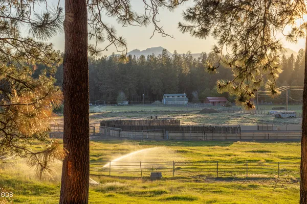 $2,250,000 | 60266 Tekampe Road, Bend, OR 97702