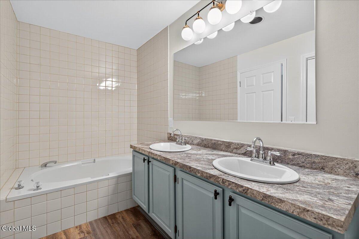 22 Lakeview Road Saratoga Springs, NY 12866 - Photo 26 of 43 13-22 LAKEVIEW_-18