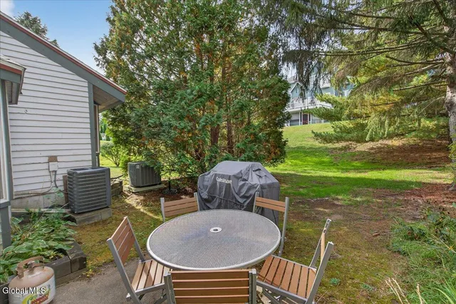 $639,000 | 22 Lakeview Road, Saratoga Springs, NY 12866