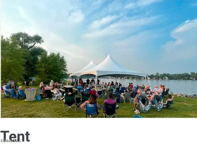 $639,000 | 22 Lakeview Road, Saratoga Springs, NY 12866