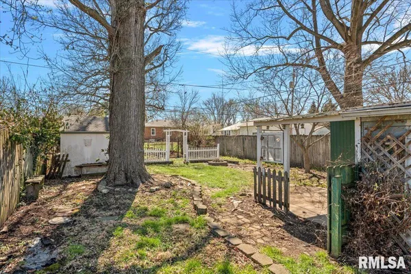 $89,900 | 2352 East Keys Avenue, Springfield, IL 62702