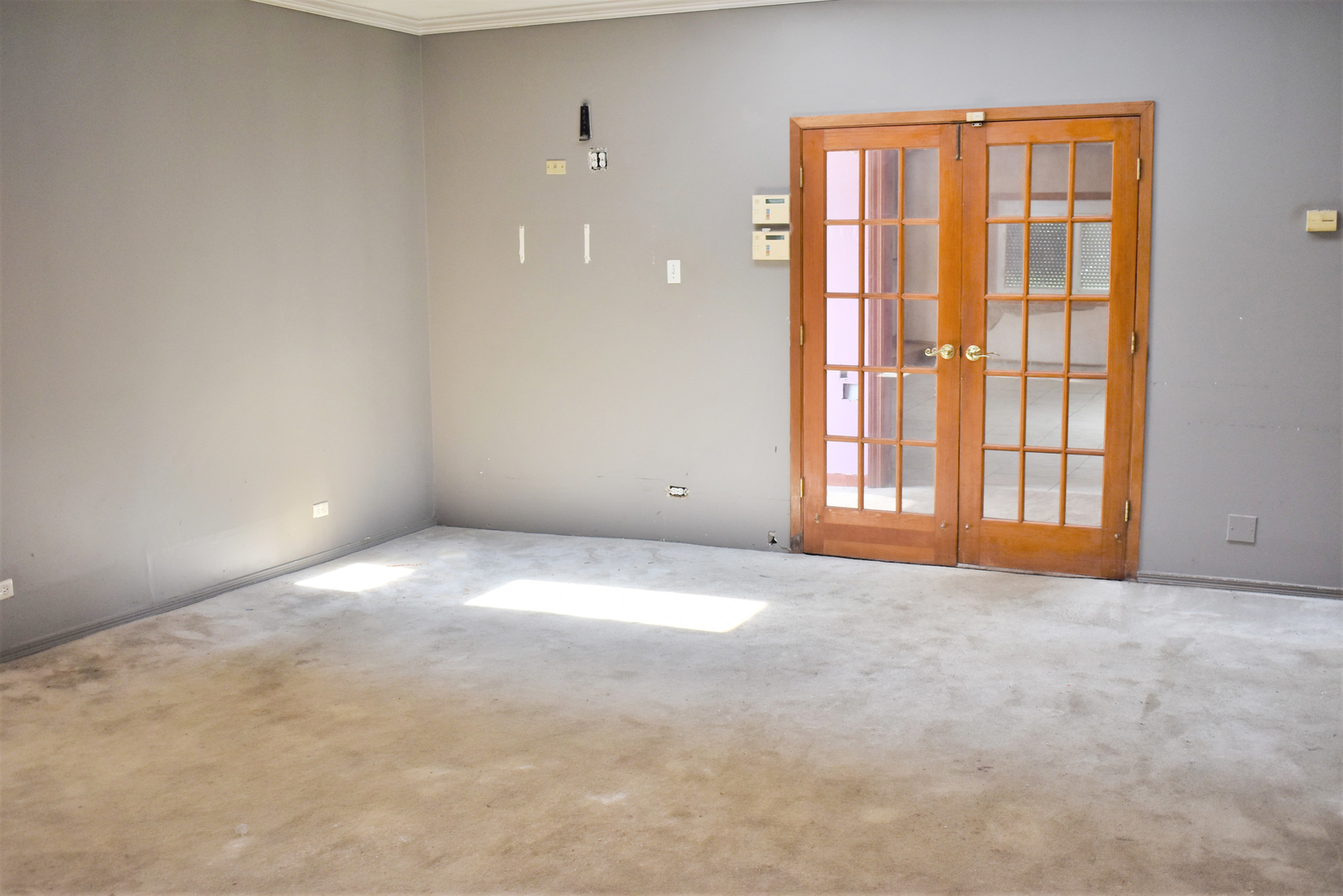 3824 Sunset Avenue Markham, IL 60428 - Photo 7 of 24 a view of an empty room with a window