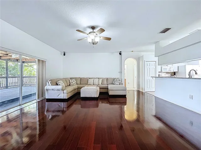 $414,999 | 3407 Pine Top Drive, Valrico, FL 33594