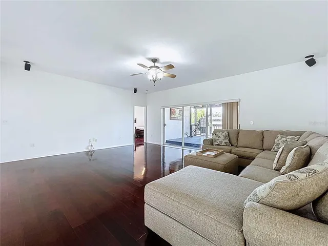 $414,999 | 3407 Pine Top Drive, Valrico, FL 33594