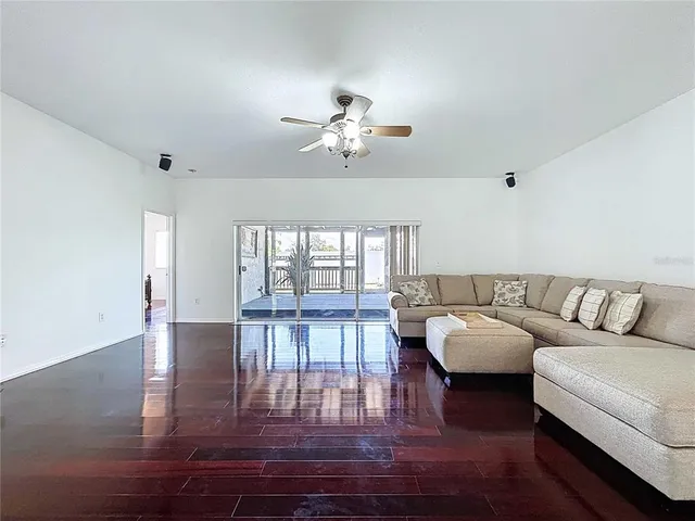 $414,999 | 3407 Pine Top Drive, Valrico, FL 33594