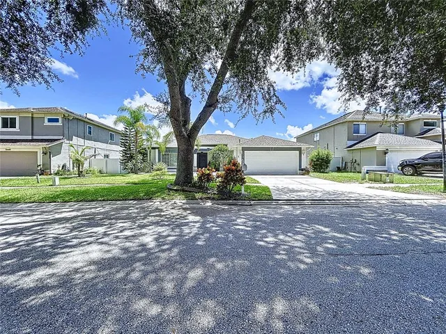 $414,999 | 3407 Pine Top Drive, Valrico, FL 33594