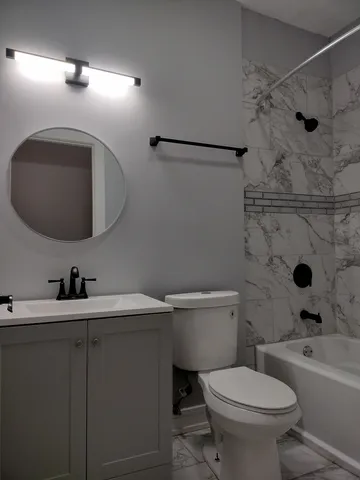 $2,350 | 3925 South Indiana Avenue, Unit 1, Chicago, IL 60653